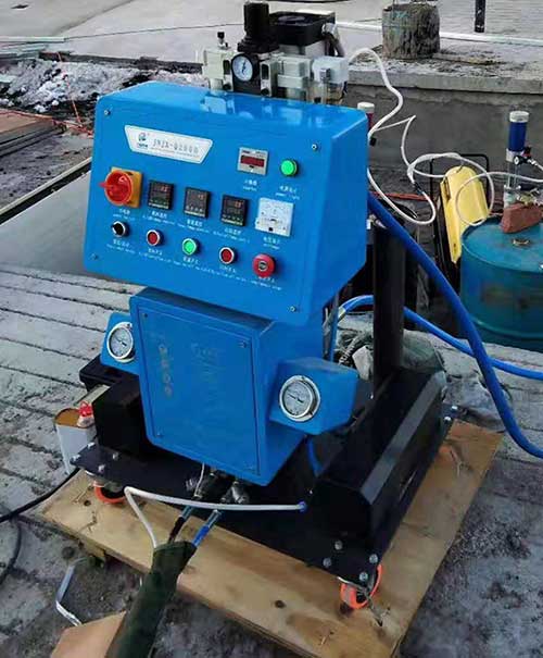小型噴涂料機(jī)多少錢(qián)一臺(tái)(圖1) Q2600小型噴涂料機(jī)